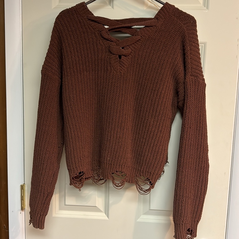 Distressed sweater - Picture 2 of 2